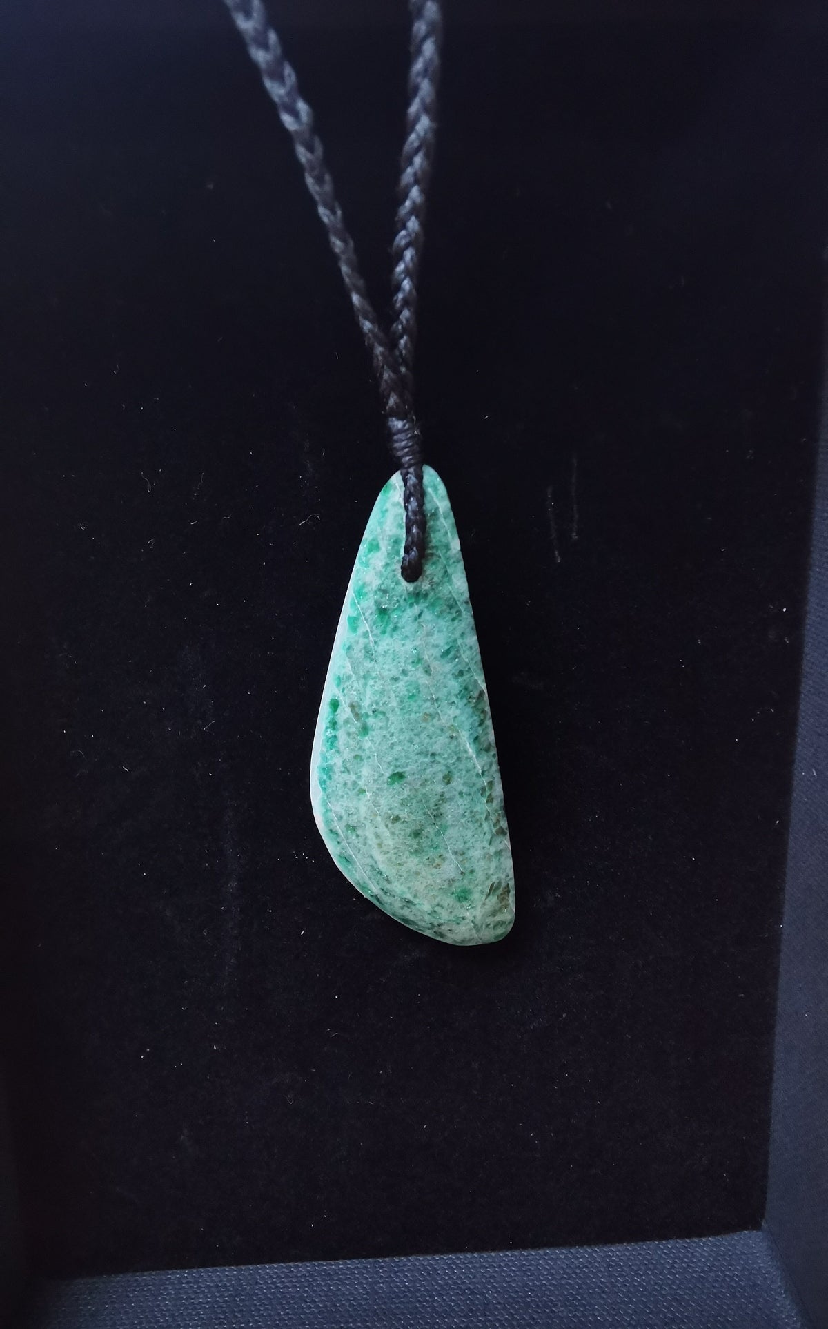 Āotea Necklace - Medium-1