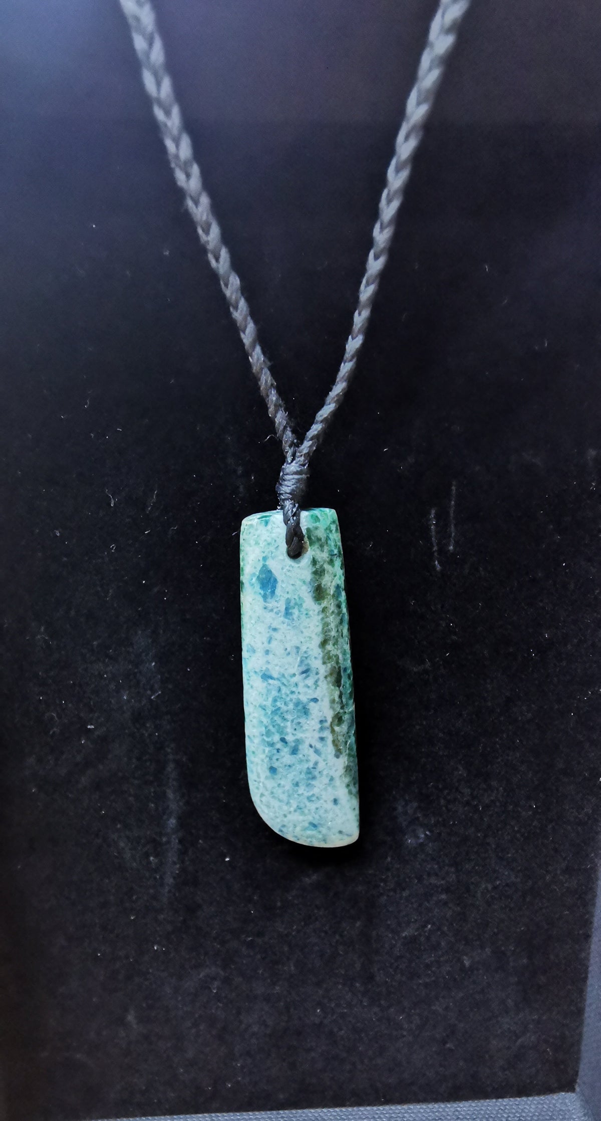 Āotea Necklace - Medium-1
